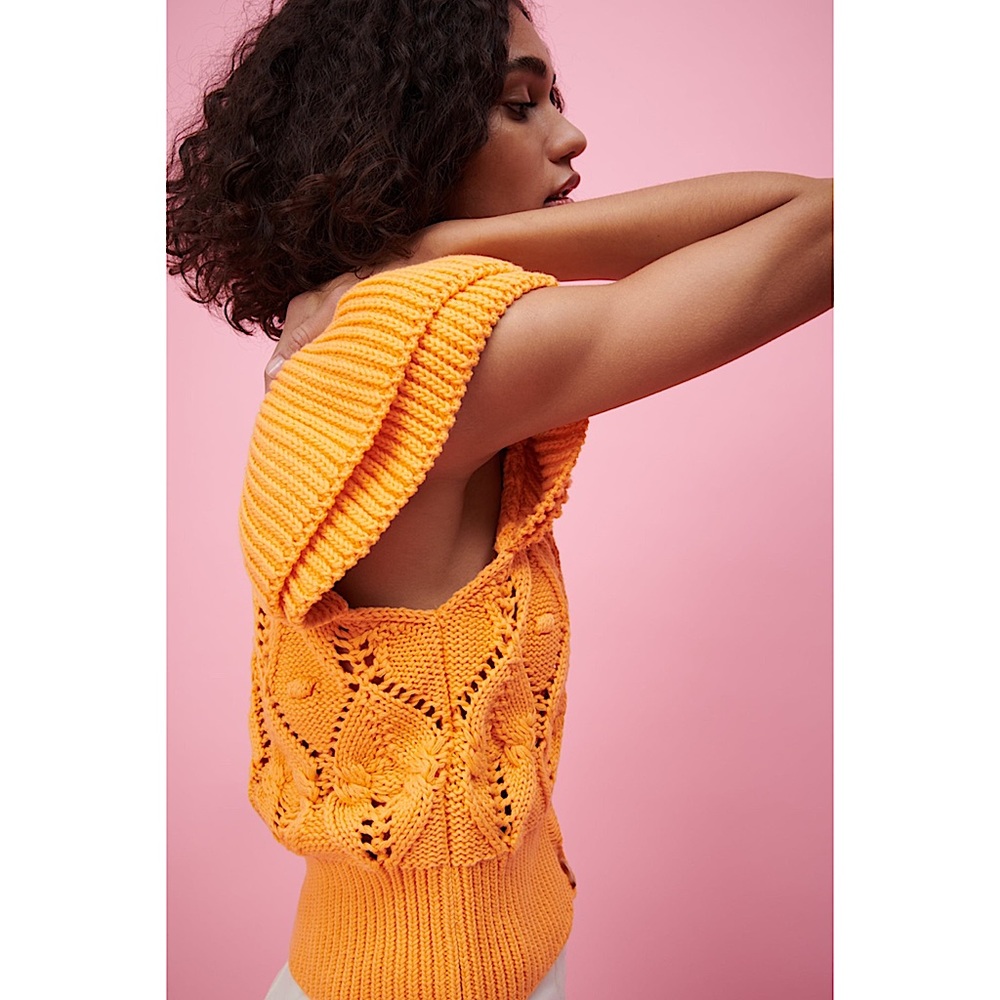ZARA Knit Vest With Ruffles - Picture 5 of 9